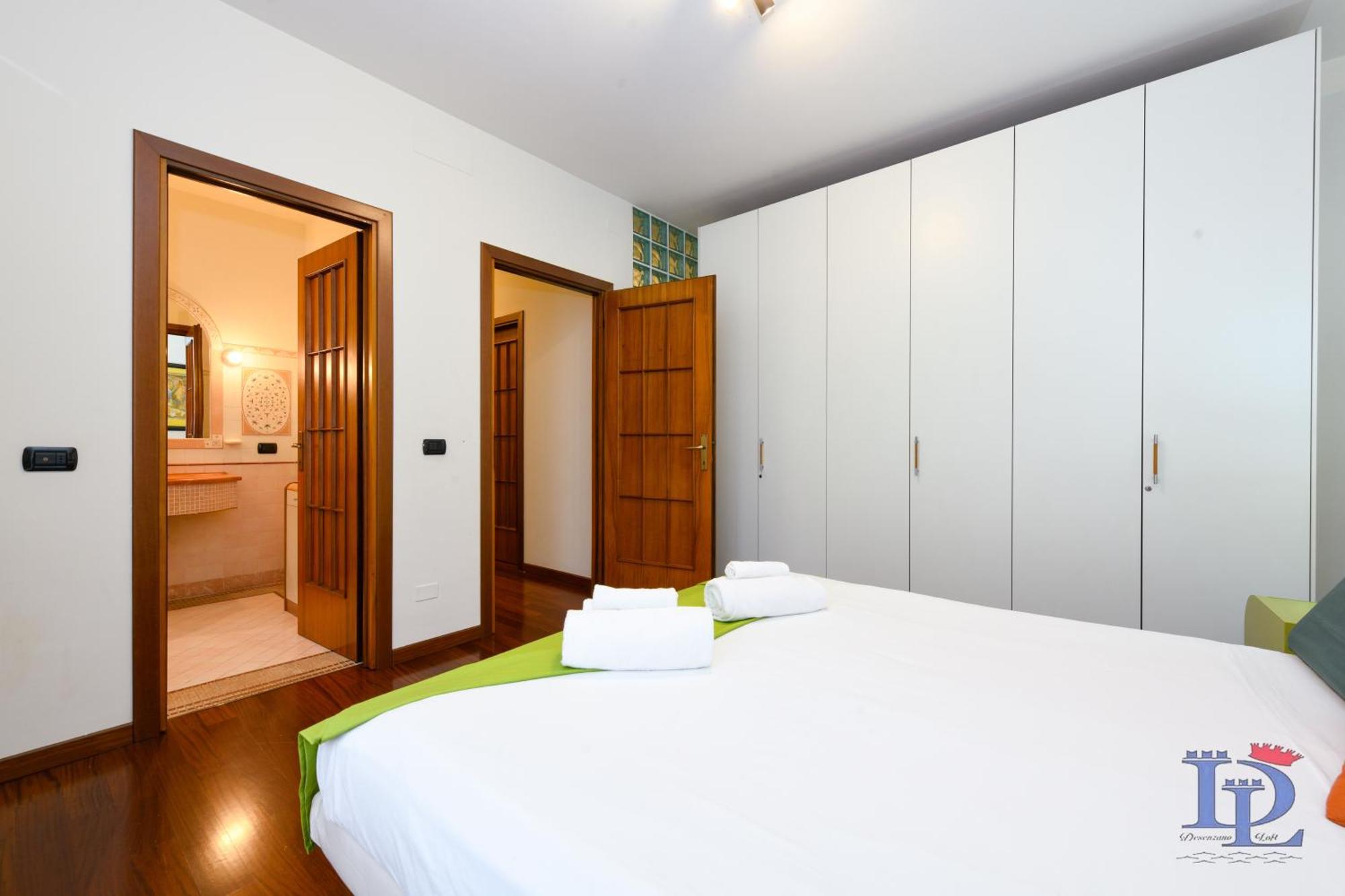 Desenzanoloft Official Partner Marriott Homes & Villas - Gardastar La Stella Del Lago Desenzano del Garda Exterior photo